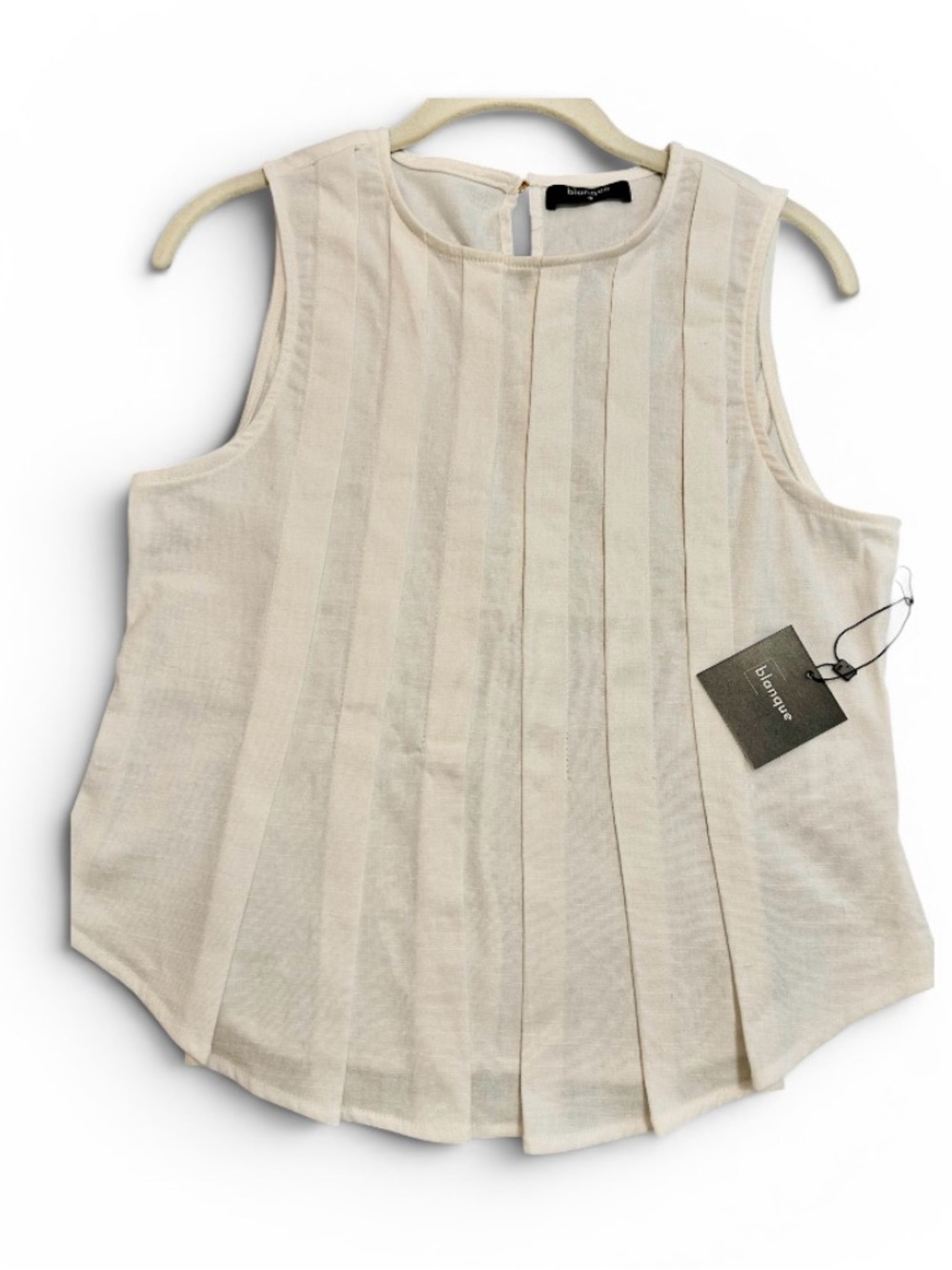 Timeless Blanque creamy white Pleated Sleeveless Blouse NWT Medium